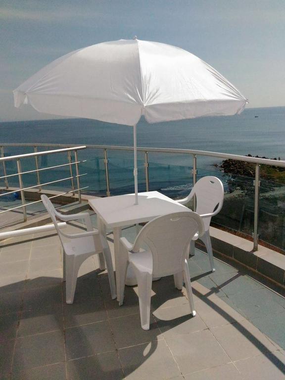 59 Kraybrezhna Apartment Pomorie Exterior foto